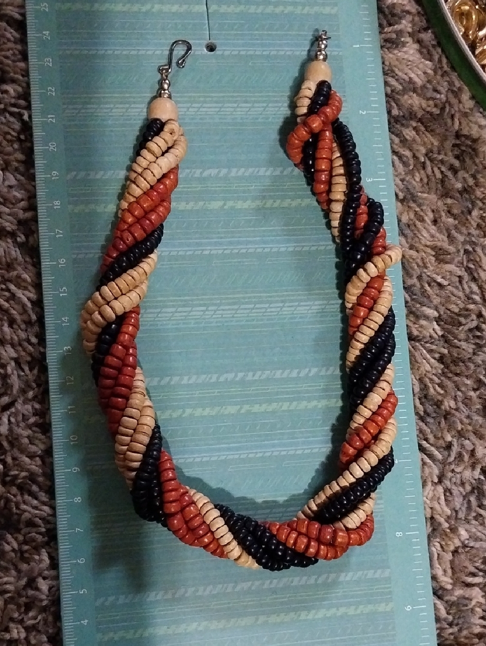 Vtg. Handcrafted Twisted Beaded Necklace in Cream, Rust & Black